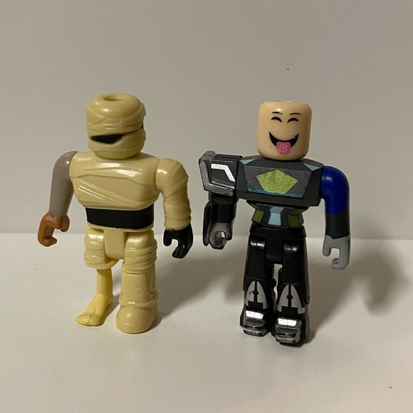 Roblox Figurine Bundle Of 5 Interchangeable Action Figures Lot Toys - Picture 6 of 9
